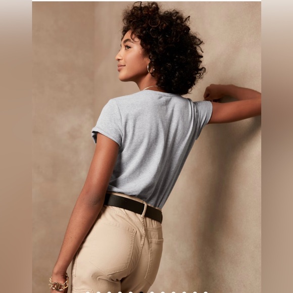 NWT Banana Republic TIMELESS V-NECK T-SHIRT Yellow Maize Size L - Picture 6 of 12